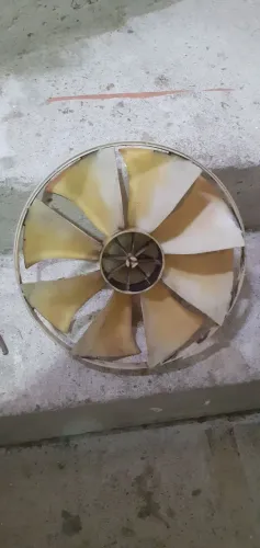 Vendo Carenagem e Hélice Traseira para Motor Ventilador Ar Condicionado de Janela Springer