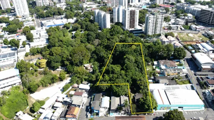 Terreno com 5.010m², Bairro São Francisco, 600 metros da Av Humberto Calderaro, Legalizado