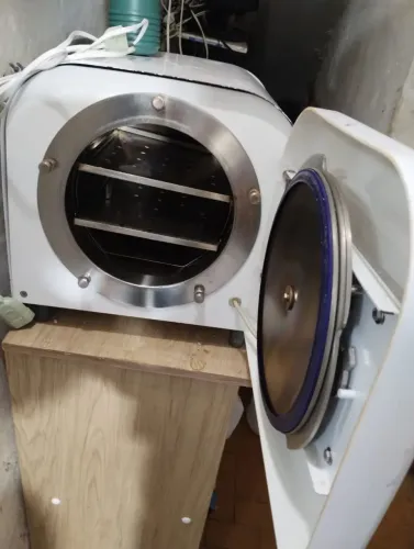 Autoclave 12 litros semi-novo
