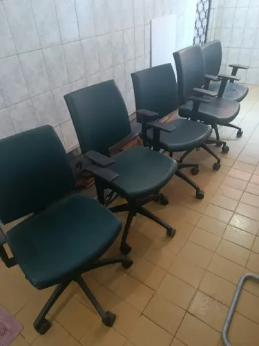 Vendo 5 cadeiras de escritório - Lote