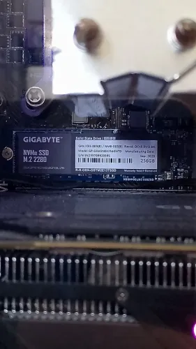 SSD NVMe M.2 256GB Gigabyte
