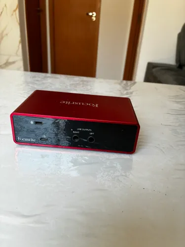 Kit Home Studio Focusrite + PreSonus - Scarlett Solo + Microfone + Fone + Eris 3.5