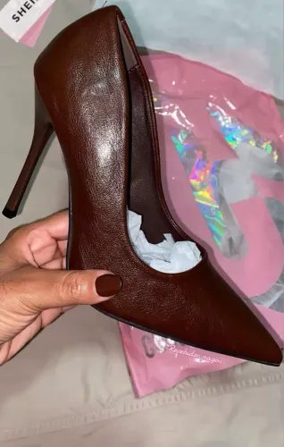 Scarpin marrom elegante e confortável