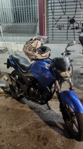 Fazer 250 montada