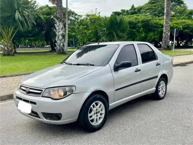Fiat Siena Celebration 1.0 Fire Flex 8V 4P 2011