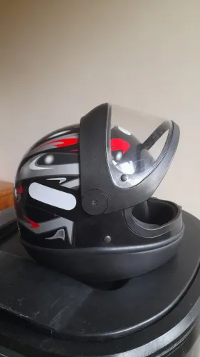 Capacete Taurus N°60 (seminovo)