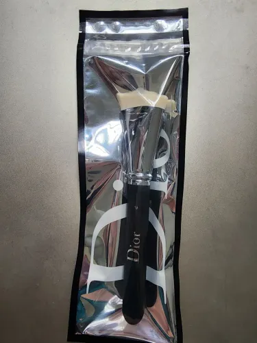 Vendo pincel maquiagem Dior n.15