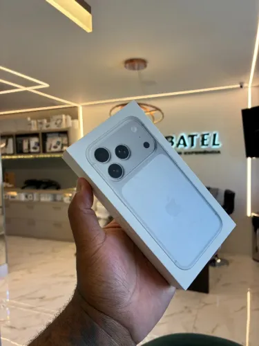 iPhone 17 Pro 256GB Silver - Loja Fisica