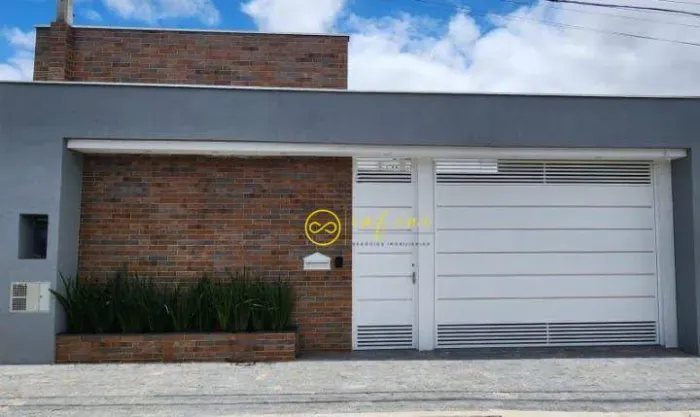 Casa com 3 Quartos à venda, 170 m² por R$ 590.000 - Vila Jardini - Sorocaba/SP