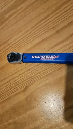 Torquímetro de estalo KS Tools da linha Ergotorque Precision Plus.