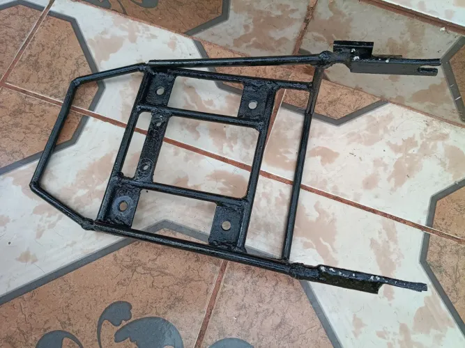 Bagageiro de ferro macisso para moto 125/150/160