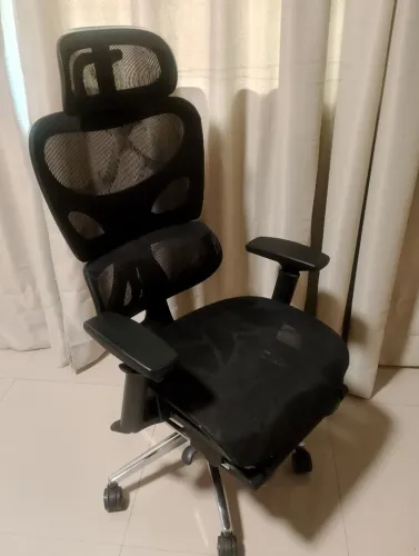 Cadeira Dr. Office Master - Completa, Braços 3d, Apoio para os pés e Mesh.