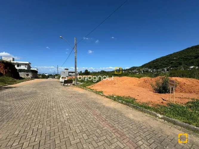 Terreno à venda, 450 m² em Saco Grande - Florianópolis - SC