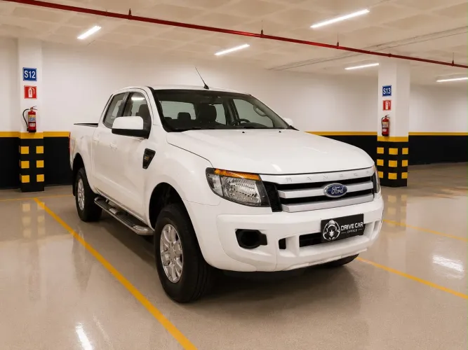 Ford Ranger XLS 2.5 16V 4X2 CD Flex 2014