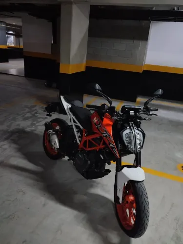 Vendo ou troco KTM Duke 390