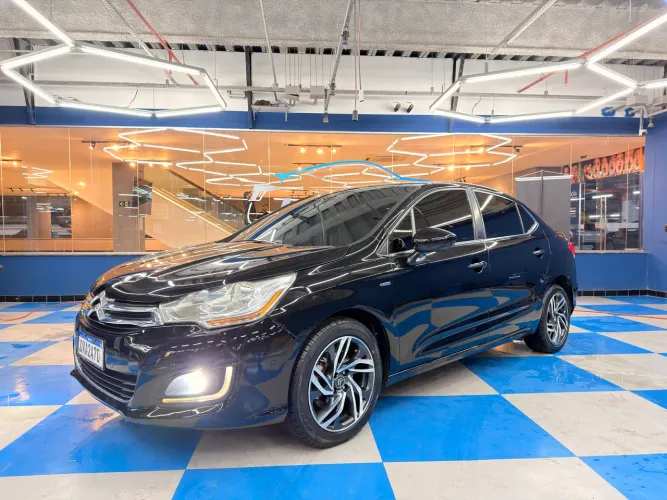 Citroen C4 Lounge Exclusive 1.6 Turbo 4P Aut. 2014