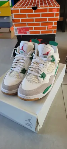 Jordan 4 nike sb