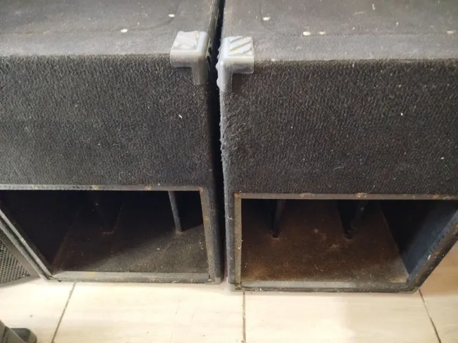 (PAR DE SUB-GRAVES PASSIVOS JHD 18" X 600W C/FALANTES JBL)