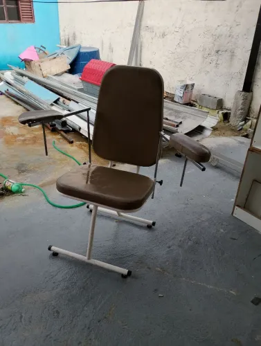 Cadeira hospitalar entrego