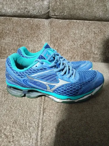Tenis Mizuno Creation número 37