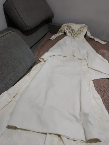 Lindo vestido de noiva tecido antiguidade 