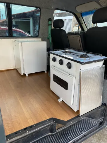 Kia besta motorhome vendo troco