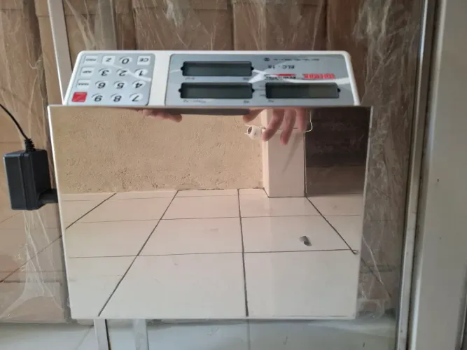 Vendo balança original não e paralela 15 kilos bivolt funciona a bateria tbm passo cartão