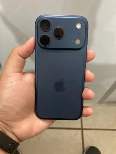 iPhone 17 Pro 256GB Azul | Bateria 100% | Garantia Apple + 6 Capinhas