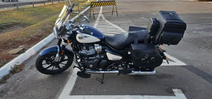 Royal Enfield Super Meteor 650 2025