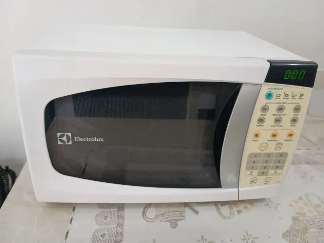 Microondas Eletrolux 20 litros