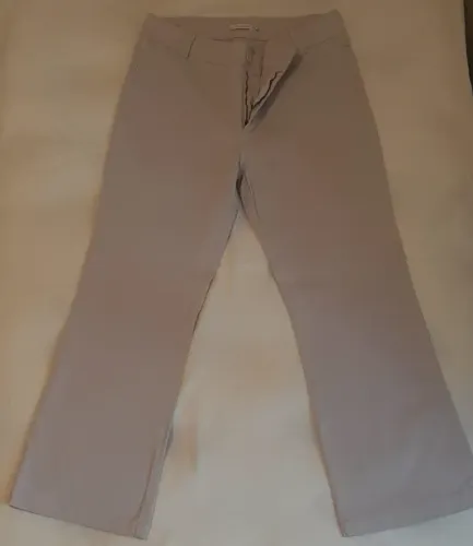Calça Feminina Fashion Blue Martin em tecido Brim na cor Bege, tamanho G.