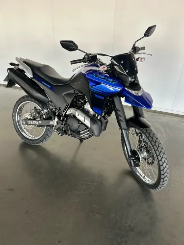 Xtz 250 lander 2025! Moto extra.