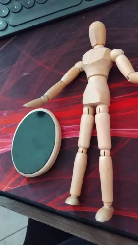 Boneco articulado
