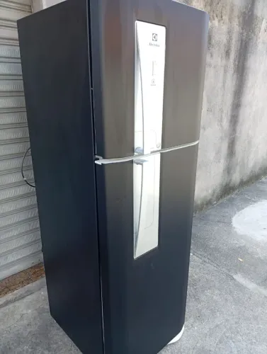 vendo geladeira Electrolux DF42 Frost Free funcionando perfeitamente 389 litros