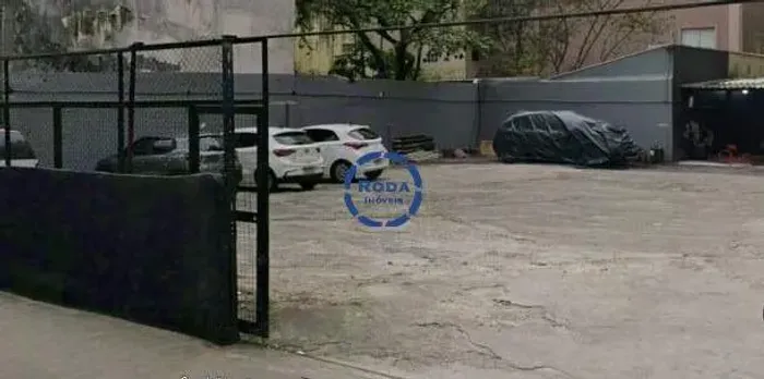 Terreno Comercial para Estacionamento para Alugar em Embaré, Santos 651 m²,