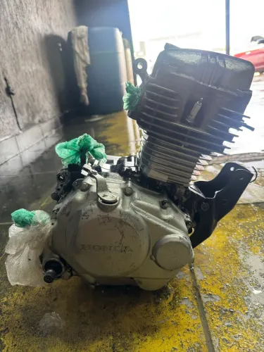 Vendo motor 125, da forma que está 