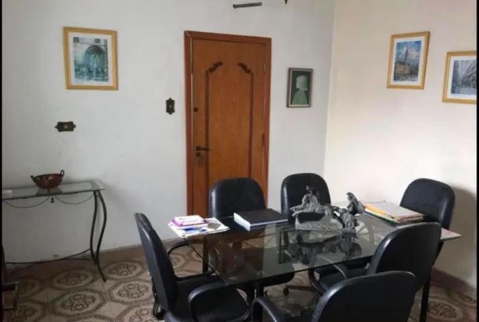 Casa comercial na Rua Pires de Campos, 375 70 m²