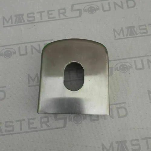 Capa cromada para engate. Nova.colocada.