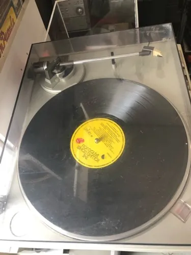 Toca disco Technics SL DQ2