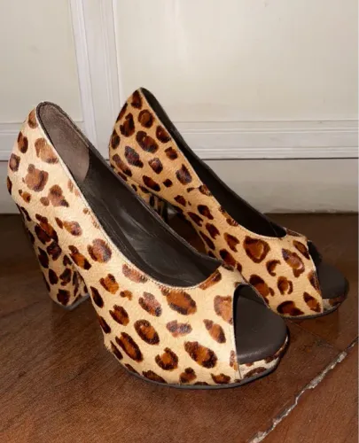 Sapato Peep Toe ABrand animal print onça