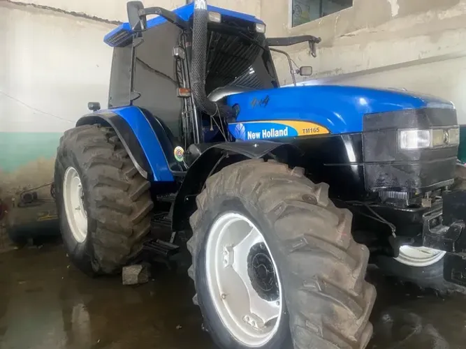 Trator New holland TM 165