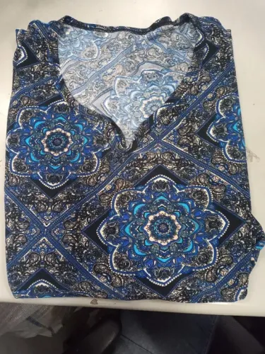 blusa camisa feminina GG 2 peças poliéster tipo seda caleidoscópio super leve lindíssima