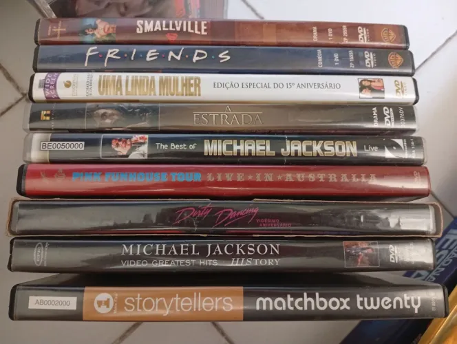 Coleção de DVDs: Filmes e Shows Musicais