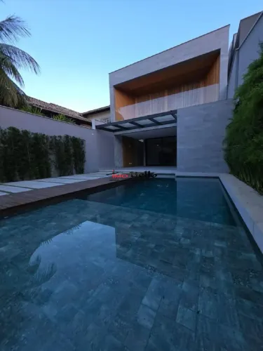 Luxuosa Casa no RIO MAR IX de 5 Quartos e 5 Suítes na Barra da Tijuca, Rio de Janeiro - RJ