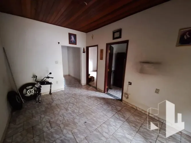 Casa com 2 dormitórios à venda, 100 m² por R$ 220.000,00 - Vila Nova - Jaú/SP