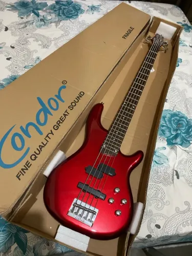 Baixo Condor XB25A 5 Cordas Ativo - Metallic Wine Red
