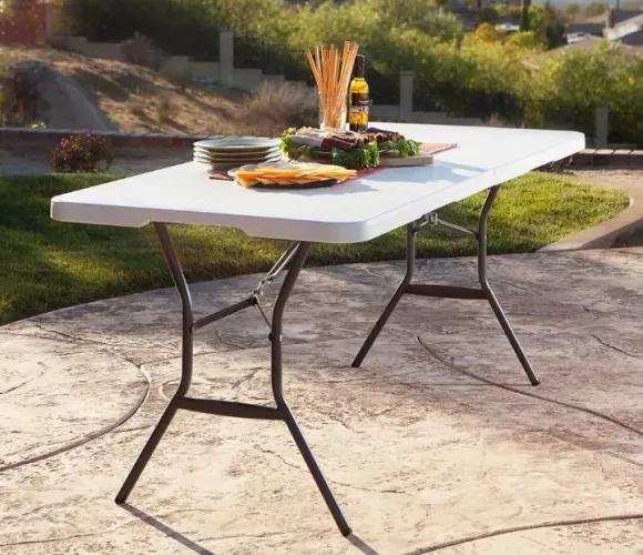 Mesa dobrável para eventos 