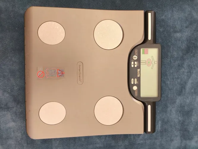 Balança de Bioimpedância Tanita Modelo BC 601