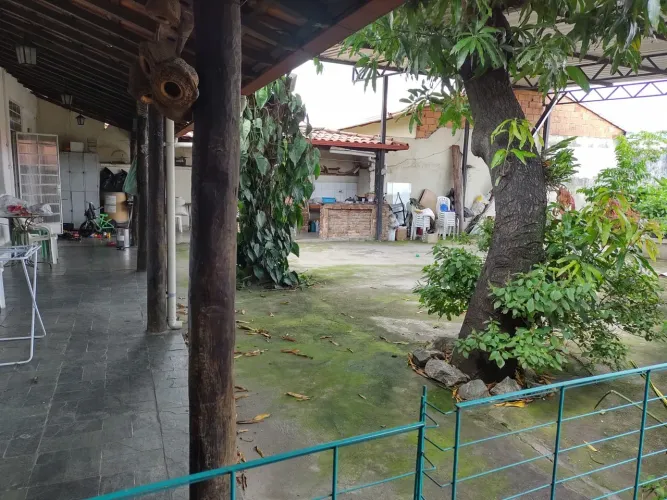 Casa para aluguel com 220 m² quadrados com 6 quartos em Glória - Belo Horizonte - MG