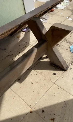 Mesa de madeira rústica